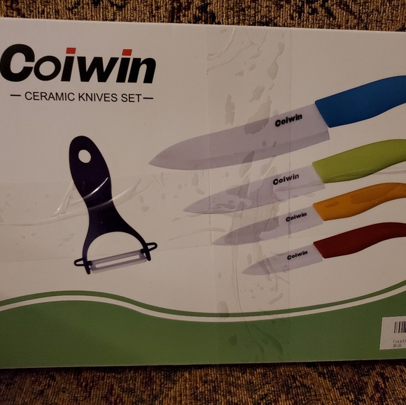 New in box ceramic knife set - Picture 1 of 3
